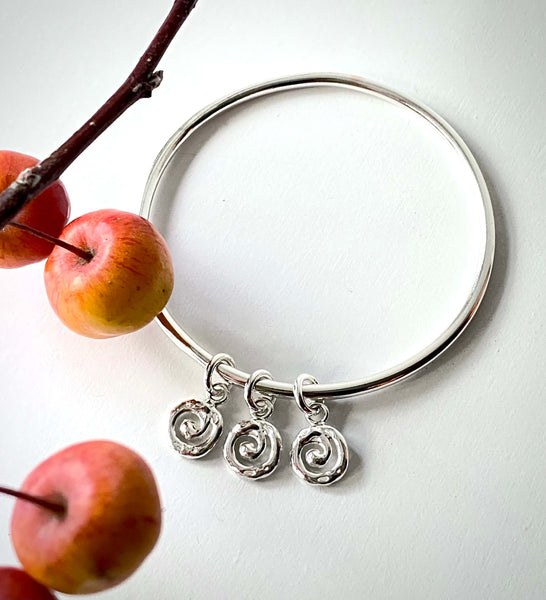 Ndoro Bangle 3 charms