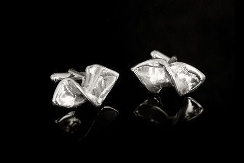 The Twist Cufflink
